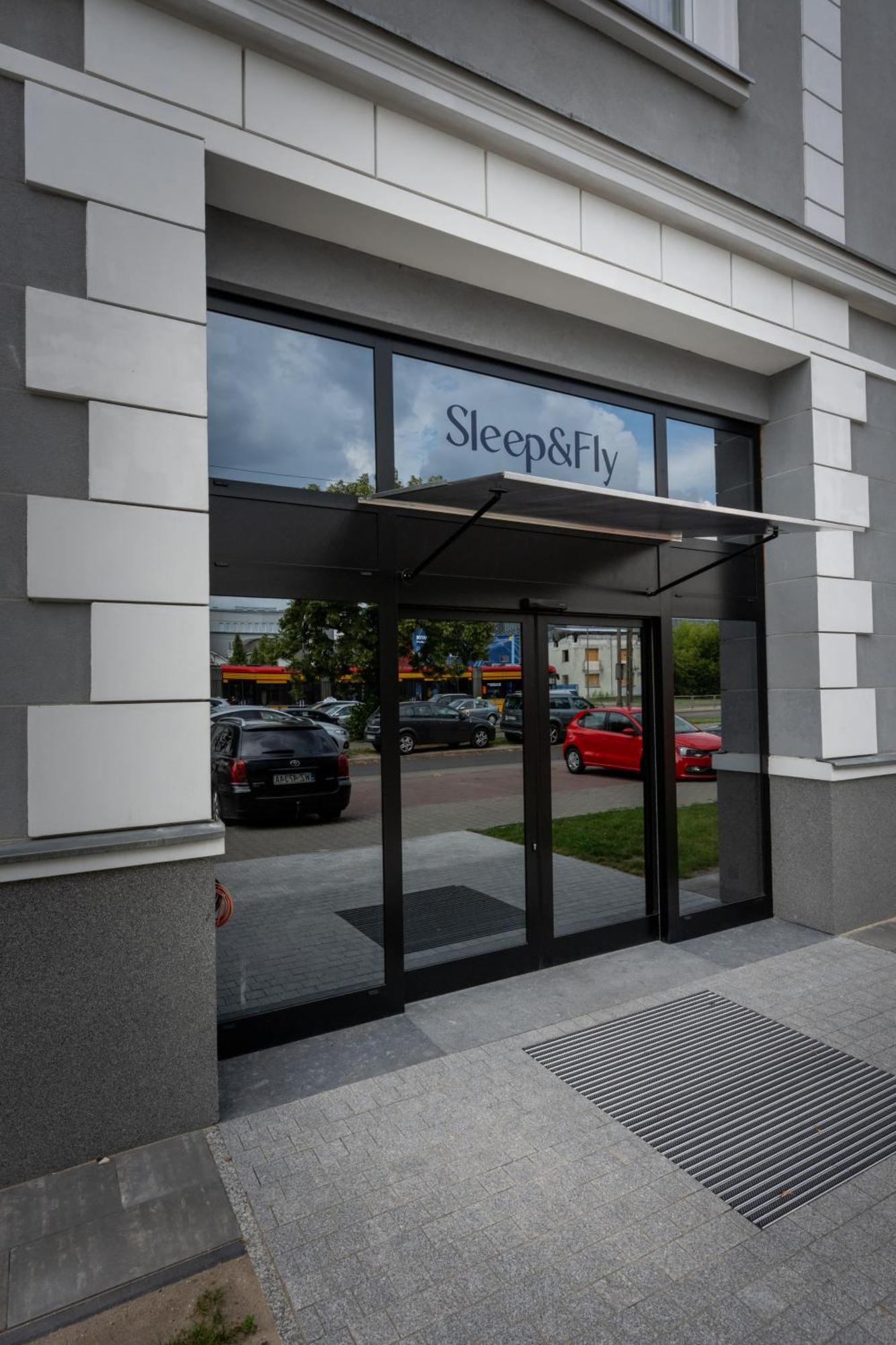 Sleep&Fly Okecie Warsaw Airport B&B 외부 사진