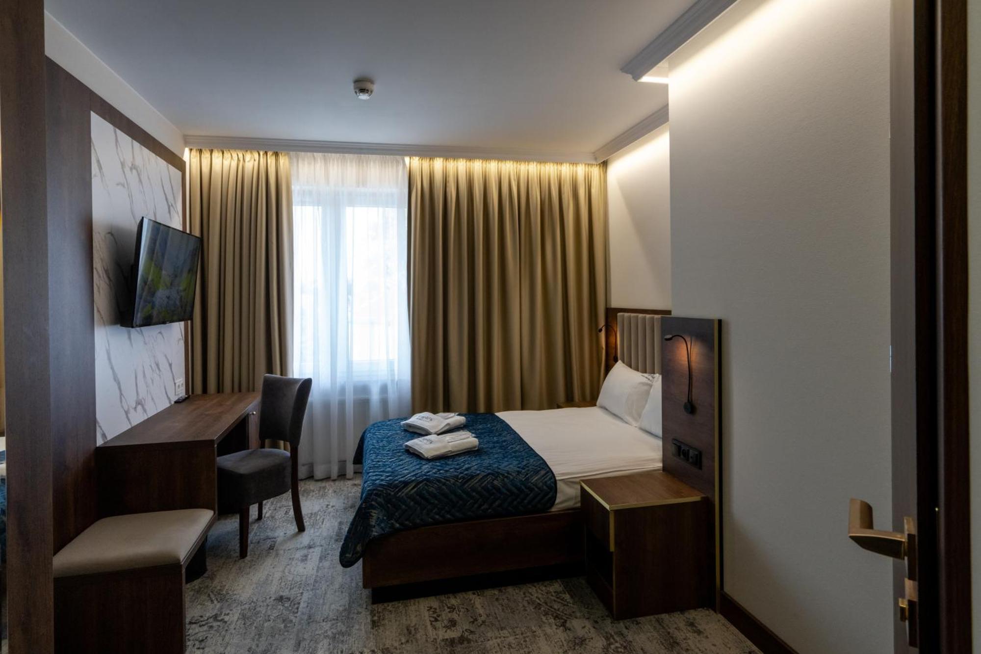 Sleep&Fly Okecie Warsaw Airport B&B 외부 사진