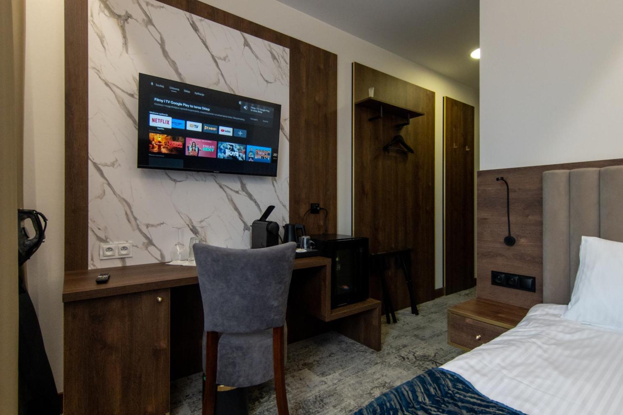 Sleep&Fly Okecie Warsaw Airport B&B 외부 사진